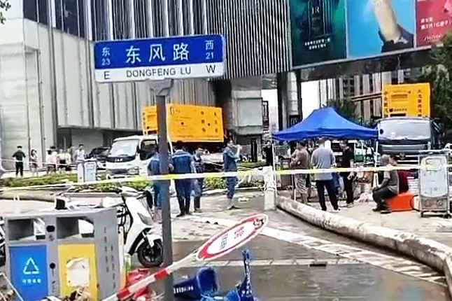 华体会官方端网站登录入口-华体会huatihui(中国)排涝突击队在排涝现场